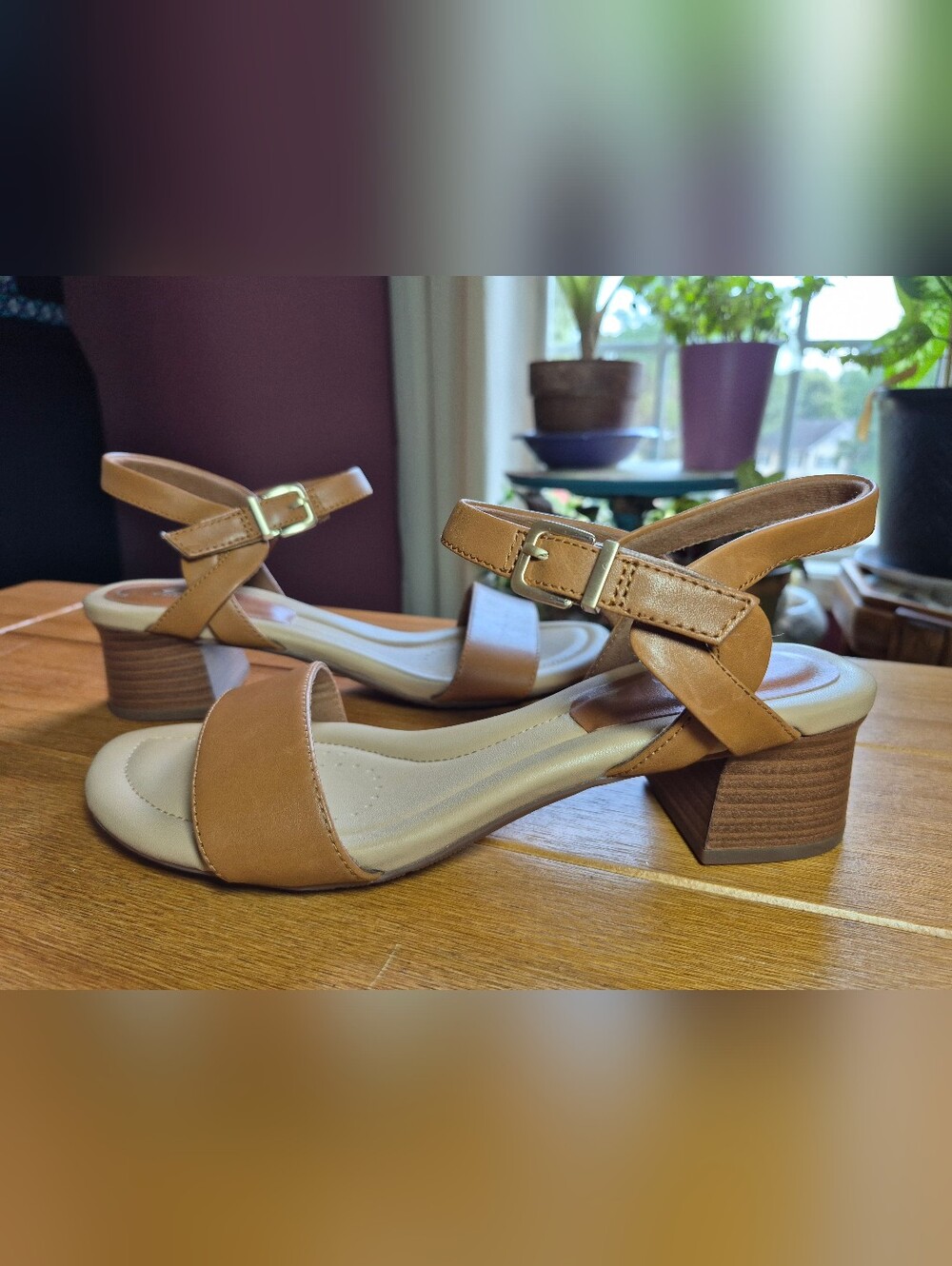 Clarks Desirae‎ Coast Ankle-Strap Sandals - Size 10